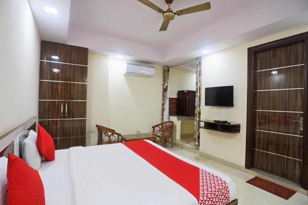 Hotel Rampal Palace New Delhi Luaran gambar