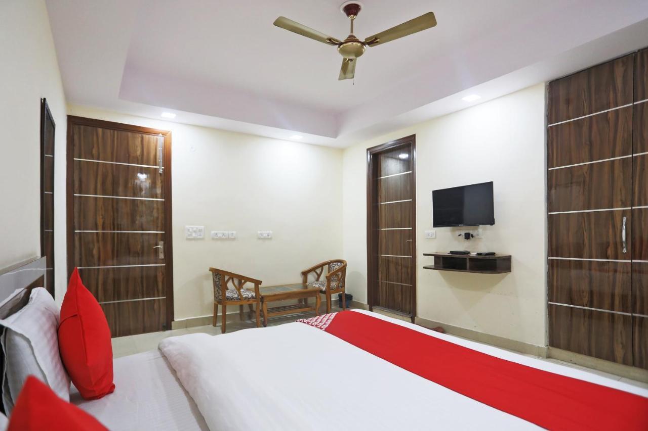 Hotel Rampal Palace New Delhi Luaran gambar