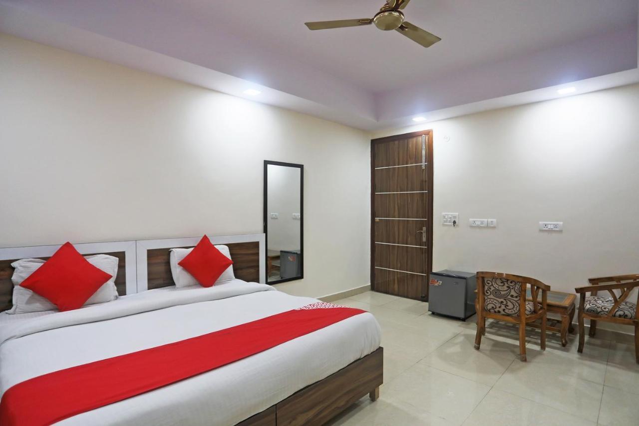 Hotel Rampal Palace New Delhi Luaran gambar