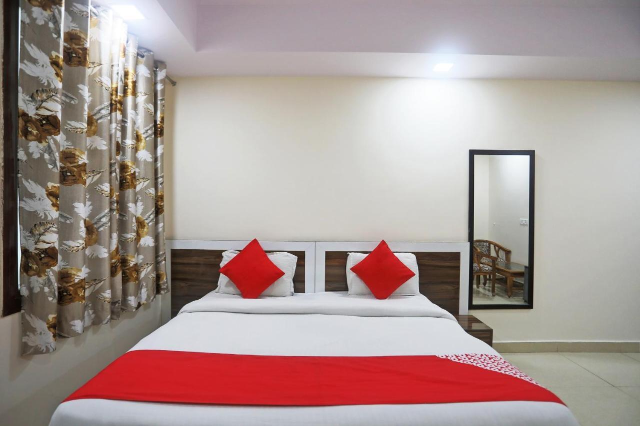 Hotel Rampal Palace New Delhi Luaran gambar