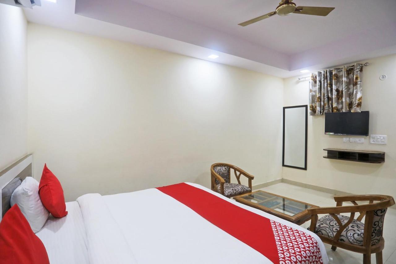 Hotel Rampal Palace New Delhi Luaran gambar