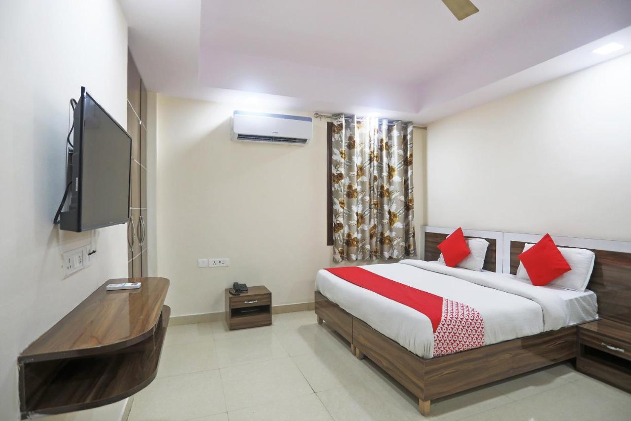Hotel Rampal Palace New Delhi Luaran gambar
